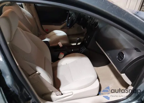 2009 Pontiac G6 z USA, uszkodzony, nr VIN 1G2ZG57B394138701